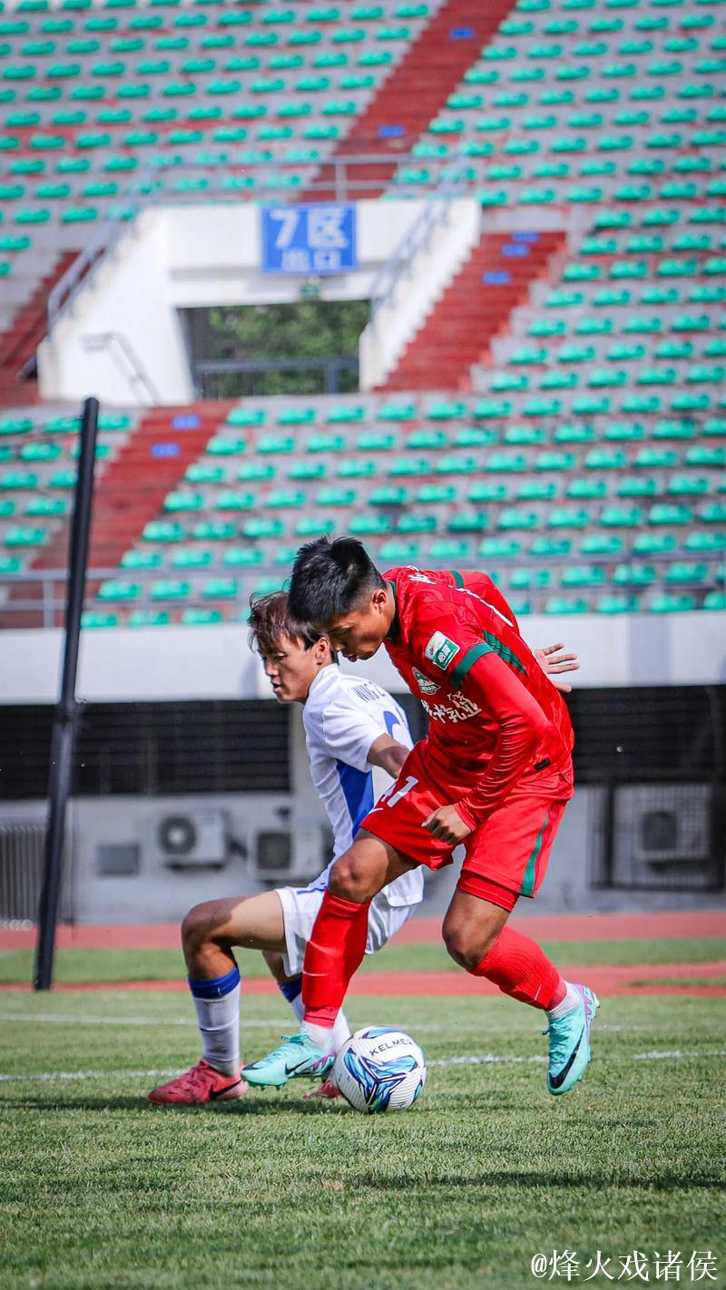 河南足球俱乐部携手管城回族区实验中学共育未来足球之星